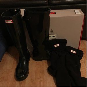 Authentic tall black hunter boots WITH SOCKS